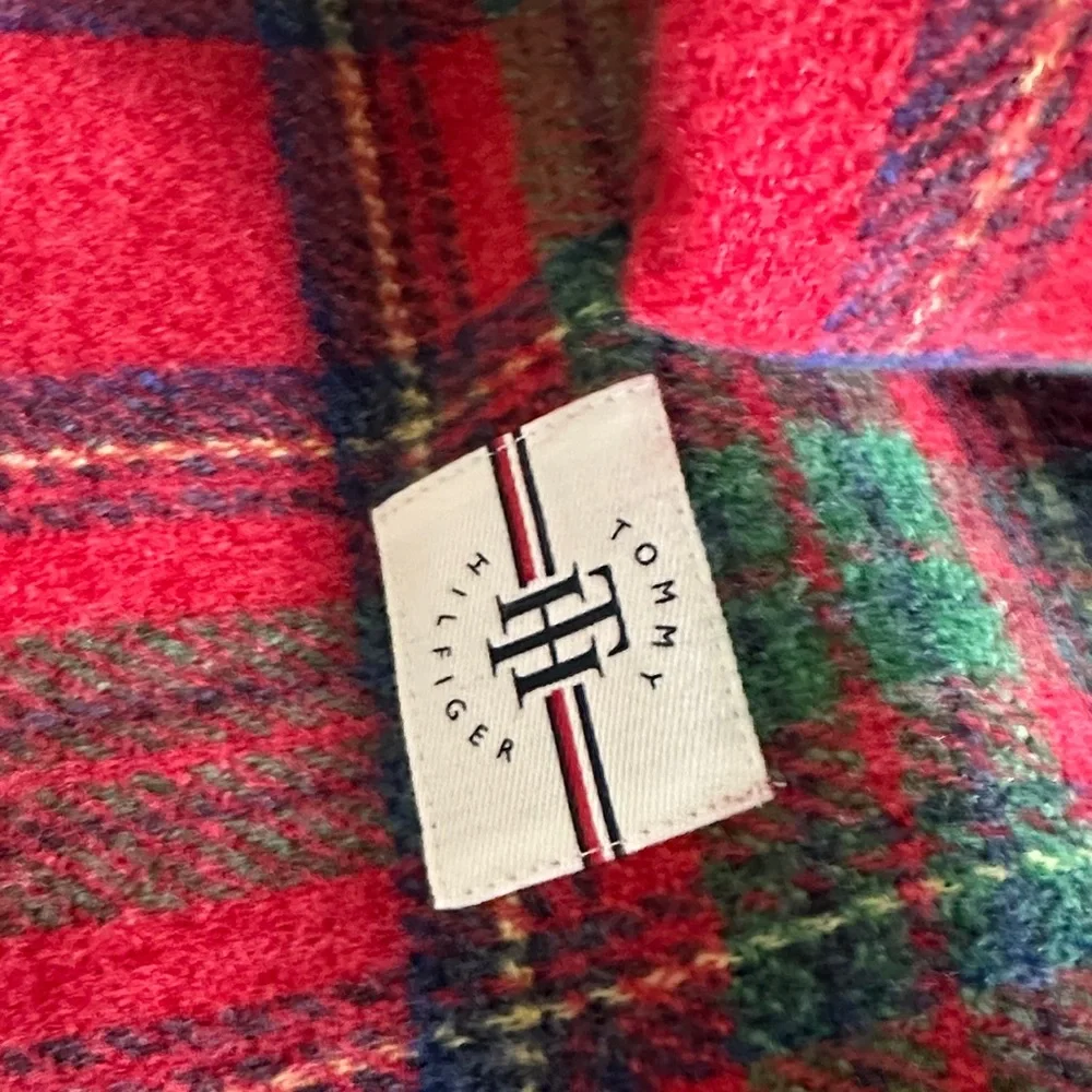 Tommy Hilfiger Holiday Red Tartan Plaid Throw Faux Cashmere So Soft! NEW!